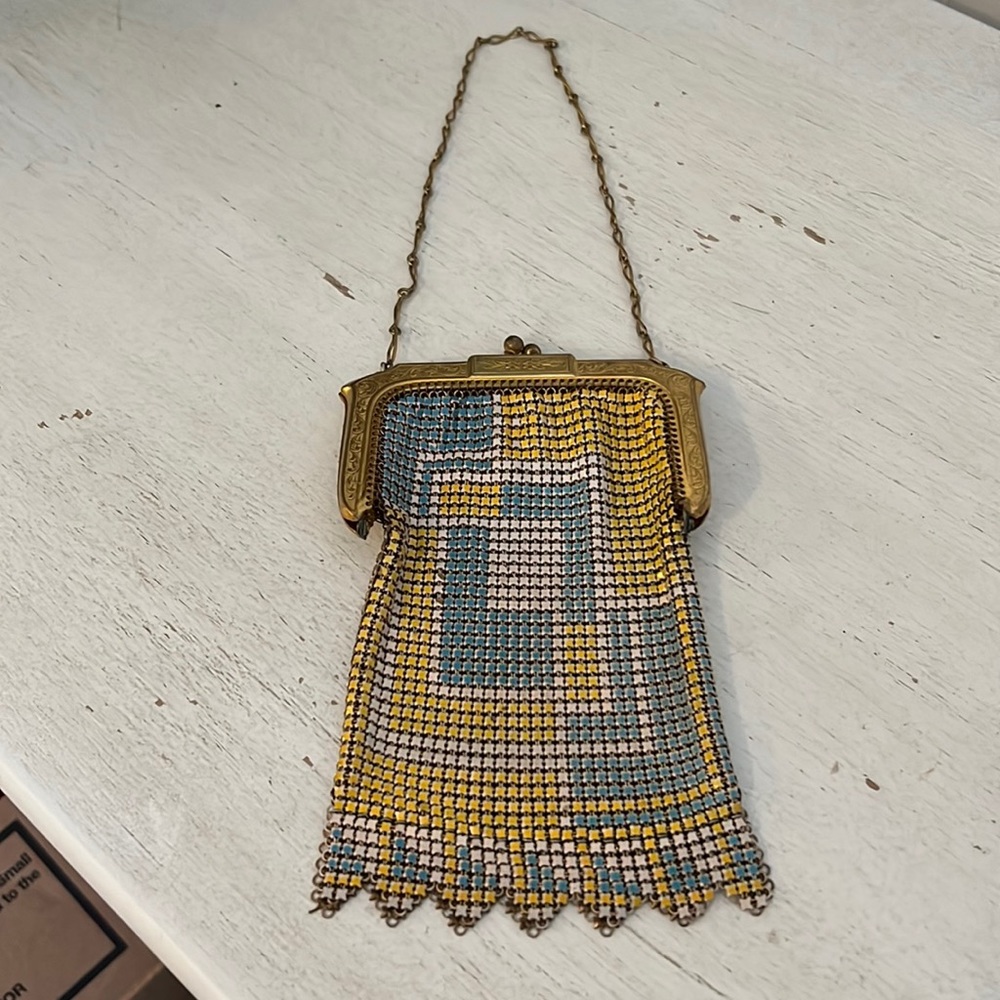 1920’s Antique Whiting and Davis mesh purse 5.5” x 3.5”